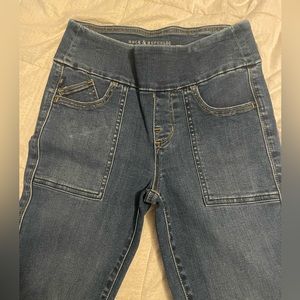 Women’s Pull On slimming jeans